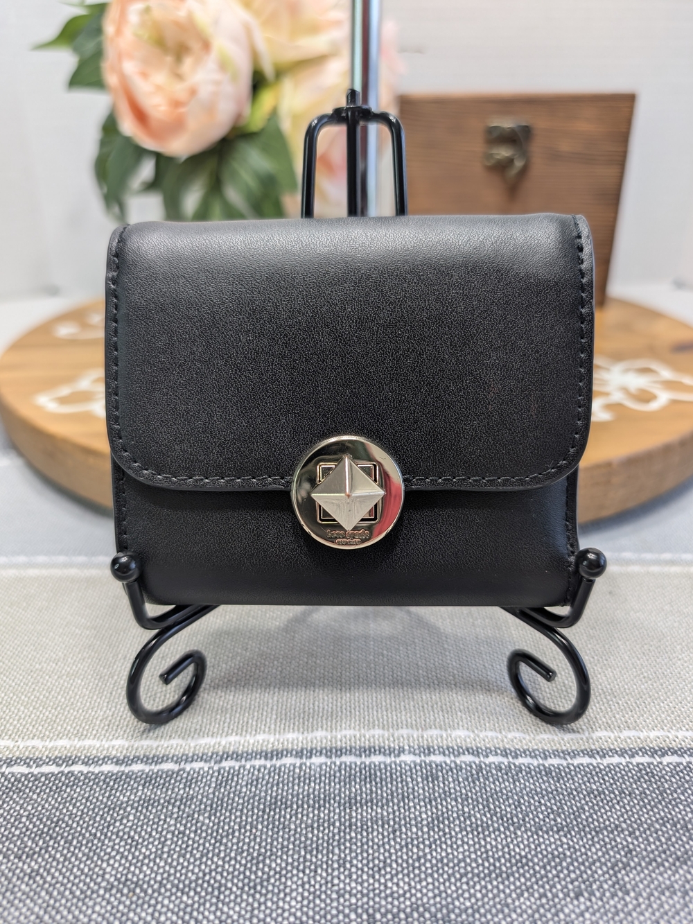 kate spade Audrey Small Geometric Turnlock Wallet